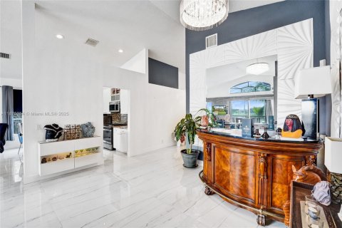 Купить виллу или дом в Пемброк-Пайнс, Флорида 6 комнат, 174.84м2, № 1926313 - фото 28