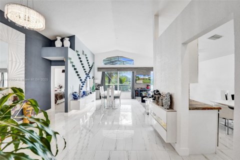 Купить виллу или дом в Пемброк-Пайнс, Флорида 6 комнат, 174.84м2, № 1926313 - фото 23