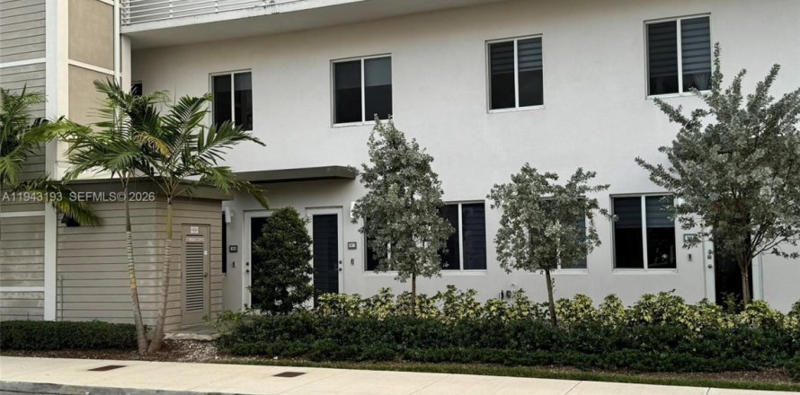 Condo à Doral, Floride, 3 chambres  № 1999516