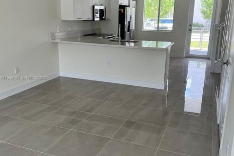 Copropriété à louer à Doral, Floride: 3 chambres № 1999516 - photo 5