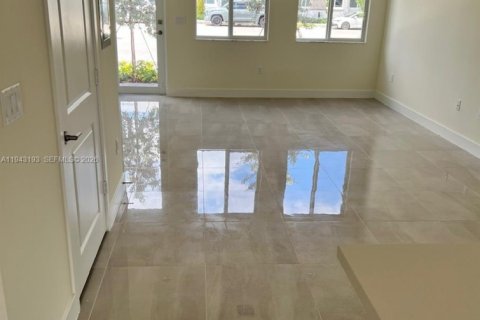 Copropriété à louer à Doral, Floride: 3 chambres № 1999516 - photo 8