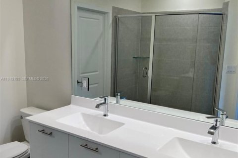 Copropriété à louer à Doral, Floride: 3 chambres № 1999516 - photo 14