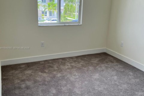 Copropriété à louer à Doral, Floride: 3 chambres № 1999516 - photo 11