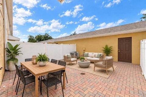 Townhouse in Orlando, Florida 3 bedrooms, 155.33 sq.m. № 2379345 - photo 11