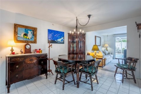 Villa ou maison à vendre à Port Richey, Floride: 2 chambres, 126.53 m2 № 2413610 - photo 8