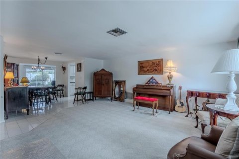 Villa ou maison à vendre à Port Richey, Floride: 2 chambres, 126.53 m2 № 2413610 - photo 4