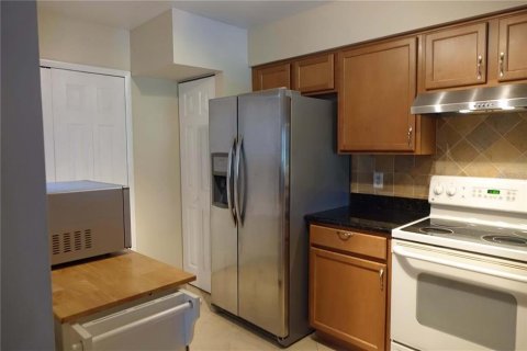 Condo in Orlando, Florida, 2 bedrooms  № 1803054 - photo 2