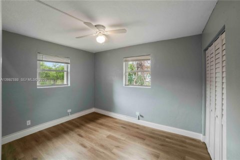 Casa en alquiler en Fort Lauderdale, Florida, 2 dormitorios, 115.01 m2 № 2276920 - foto 10
