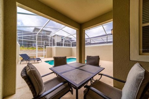 Townhouse in Davenport, Florida 4 bedrooms, 177.81 sq.m. № 1913351 - photo 11
