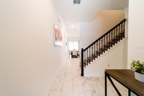 Townhouse in Davenport, Florida 4 bedrooms, 177.81 sq.m. № 1913351 - photo 25