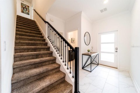 Townhouse in Davenport, Florida 4 bedrooms, 177.81 sq.m. № 1913351 - photo 18