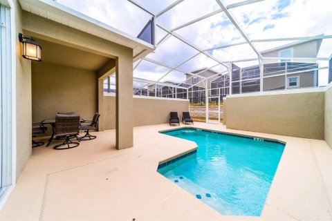 Townhouse in Davenport, Florida 4 bedrooms, 177.81 sq.m. № 1913351 - photo 10