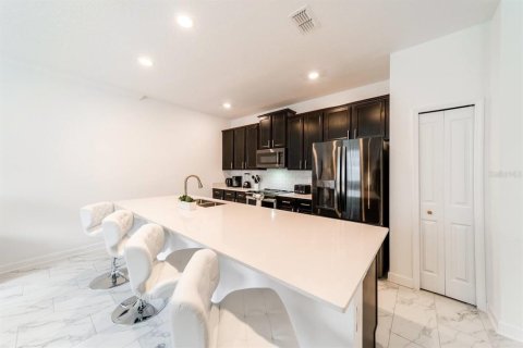 Townhouse in Davenport, Florida 4 bedrooms, 177.81 sq.m. № 1913351 - photo 16