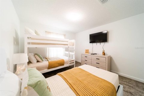 Townhouse in Davenport, Florida 4 bedrooms, 177.81 sq.m. № 1913351 - photo 8