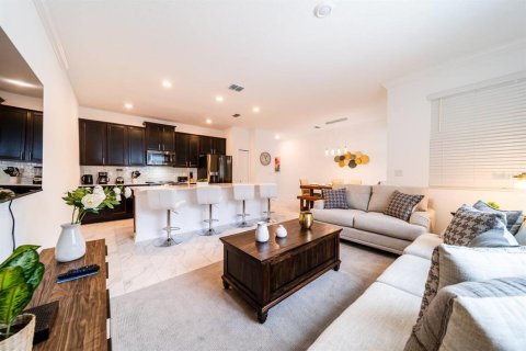 Townhouse in Davenport, Florida 4 bedrooms, 177.81 sq.m. № 1913351 - photo 9