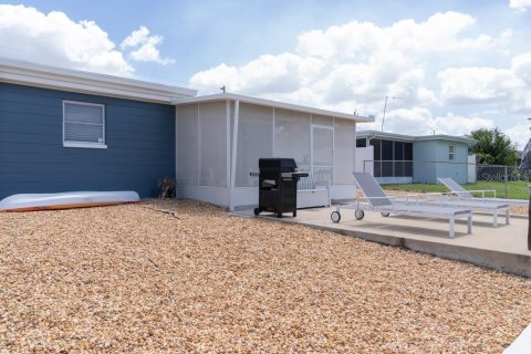 Villa ou maison à vendre à New Port Richey, Floride: 2 chambres, 100.33 m2 № 2356395 - photo 25