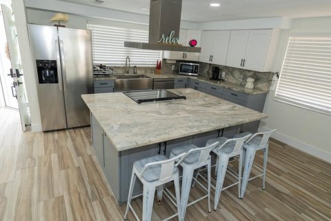 Villa ou maison à vendre à New Port Richey, Floride: 2 chambres, 100.33 m2 № 2356395 - photo 10