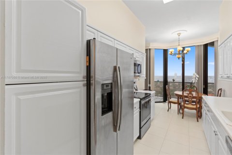 Купить кондоминиум в Авентура, Флорида 2 спальни, 147.71м2, № 1896759 - фото 15