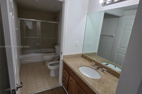 Снять в аренду кондоминиум в Майами, Флорида 2 спальни, 93.37м2, № 1987899 - фото 17