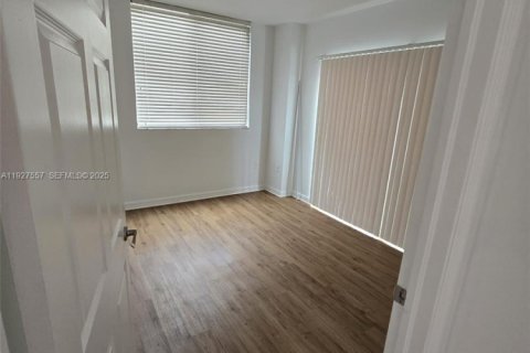 Снять в аренду кондоминиум в Майами, Флорида 2 спальни, 93.37м2, № 1987899 - фото 11