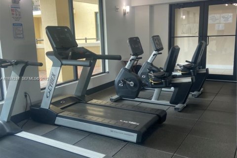 Снять в аренду кондоминиум в Майами, Флорида 2 спальни, 93.37м2, № 1987899 - фото 23