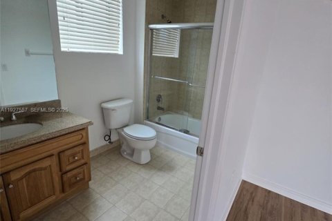 Снять в аренду кондоминиум в Майами, Флорида 2 спальни, 93.37м2, № 1987899 - фото 16