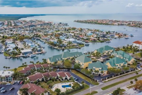 Touwnhouse à vendre à Apollo Beach, Floride: 3 chambres, 231.14 m2 № 1648268 - photo 8