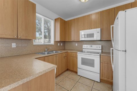 Купить таунхаус в Хомстед, Флорида 3 спальни, 132.2м2, № 2030212 - фото 12