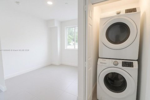 Apartment in Miami, Florida 2 bedrooms, 83.61 sq.m. № 1926526 - photo 7