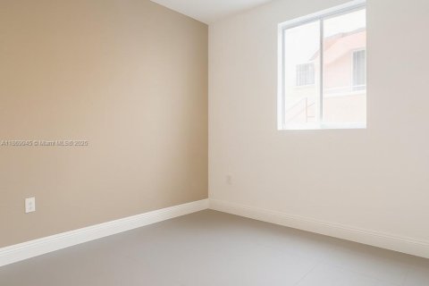 Apartment in Miami, Florida 2 bedrooms, 83.61 sq.m. № 1926526 - photo 4