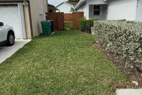 Купить виллу или дом в Катлер-Бей, Флорида 3 спальни, 134.62м2, № 2004163 - фото 2