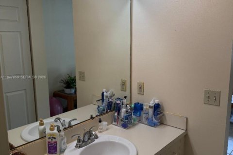 Купить виллу или дом в Катлер-Бей, Флорида 3 спальни, 134.62м2, № 2004163 - фото 17