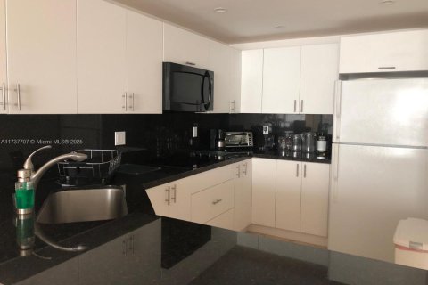 Купить кондоминиум в Авентура, Флорида 2 спальни, 121.98м2, № 1486897 - фото 2