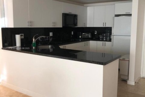 Купить кондоминиум в Авентура, Флорида 2 спальни, 121.98м2, № 1486897 - фото 3