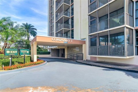 Купить кондоминиум в Авентура, Флорида 2 спальни, 121.98м2, № 1486897 - фото 24