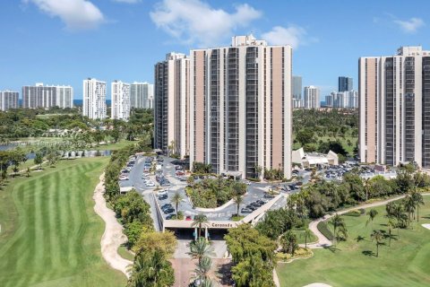 Купить кондоминиум в Авентура, Флорида 2 спальни, 121.98м2, № 1486897 - фото 23