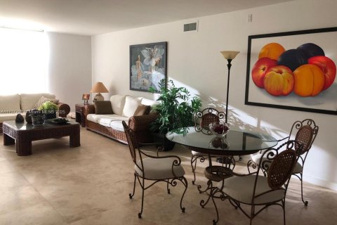 Купить кондоминиум в Авентура, Флорида 2 спальни, 121.98м2, № 1486897 - фото 4