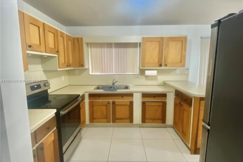 House in Key Largo, Florida 3 bedrooms, 146.23 sq.m. № 1949888 - photo 13