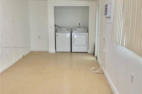 House in Key Largo, Florida 3 bedrooms, 146.23 sq.m. № 1949888 - photo 23