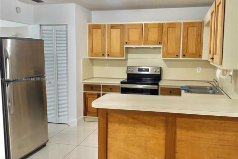 House in Key Largo, Florida 3 bedrooms, 146.23 sq.m. № 1949888 - photo 11