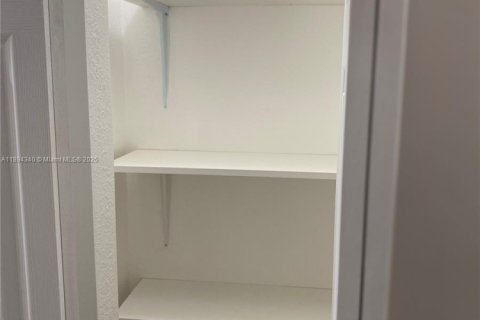 House in Key Largo, Florida 3 bedrooms, 146.23 sq.m. № 1949888 - photo 30