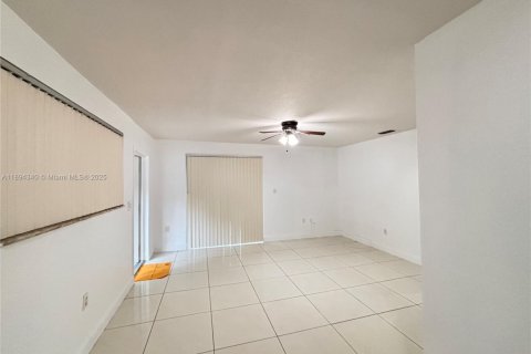 House in Key Largo, Florida 3 bedrooms, 146.23 sq.m. № 1949888 - photo 3