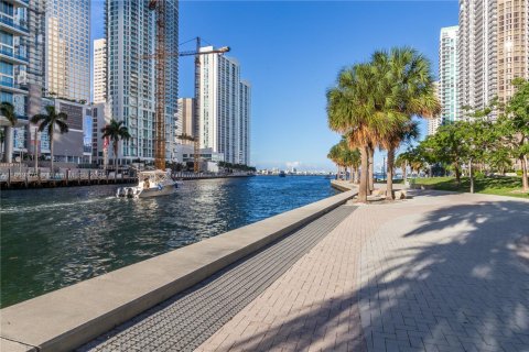 Condominio en venta en Miami, Florida, 2 dormitorios, 125.14 m2 № 1889680 - foto 29