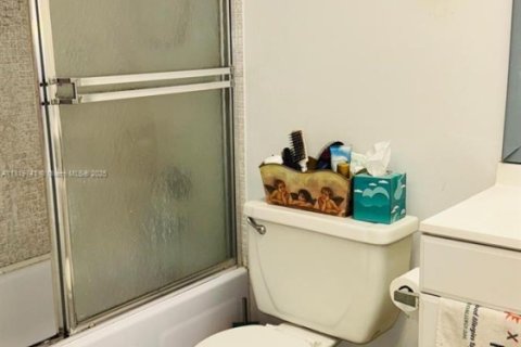 Copropriété à vendre à Sunrise, Floride: 2 chambres, 78.97 m2 № 1934702 - photo 7