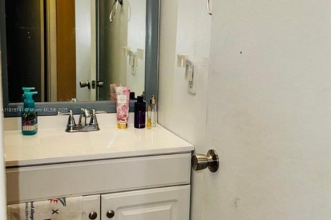 Copropriété à vendre à Sunrise, Floride: 2 chambres, 78.97 m2 № 1934702 - photo 8