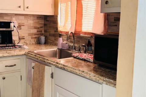 Copropriété à vendre à Sunrise, Floride: 2 chambres, 78.97 m2 № 1934702 - photo 24