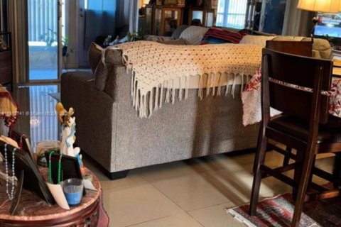 Copropriété à vendre à Sunrise, Floride: 2 chambres, 78.97 m2 № 1934702 - photo 19