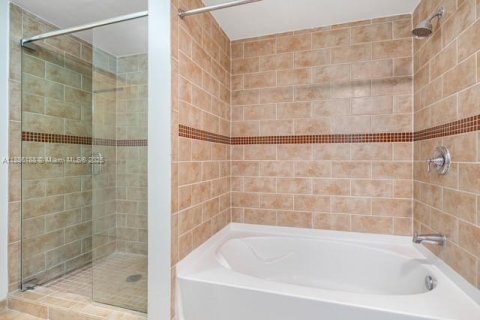 Copropriété à vendre à Miami, Floride: 1 chambre, 111.3 m2 № 1942184 - photo 15