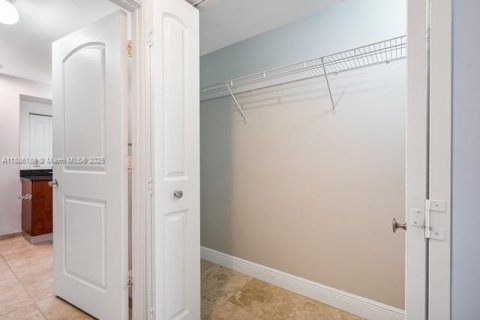 Copropriété à vendre à Miami, Floride: 1 chambre, 111.3 m2 № 1942184 - photo 11