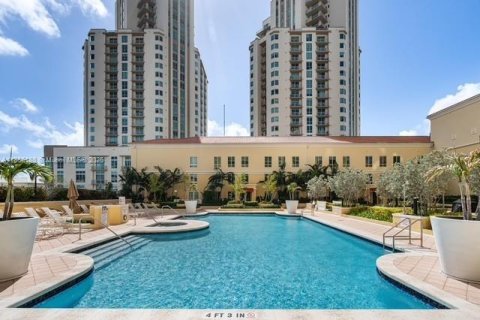 Copropriété à vendre à Miami, Floride: 1 chambre, 111.3 m2 № 1942184 - photo 1